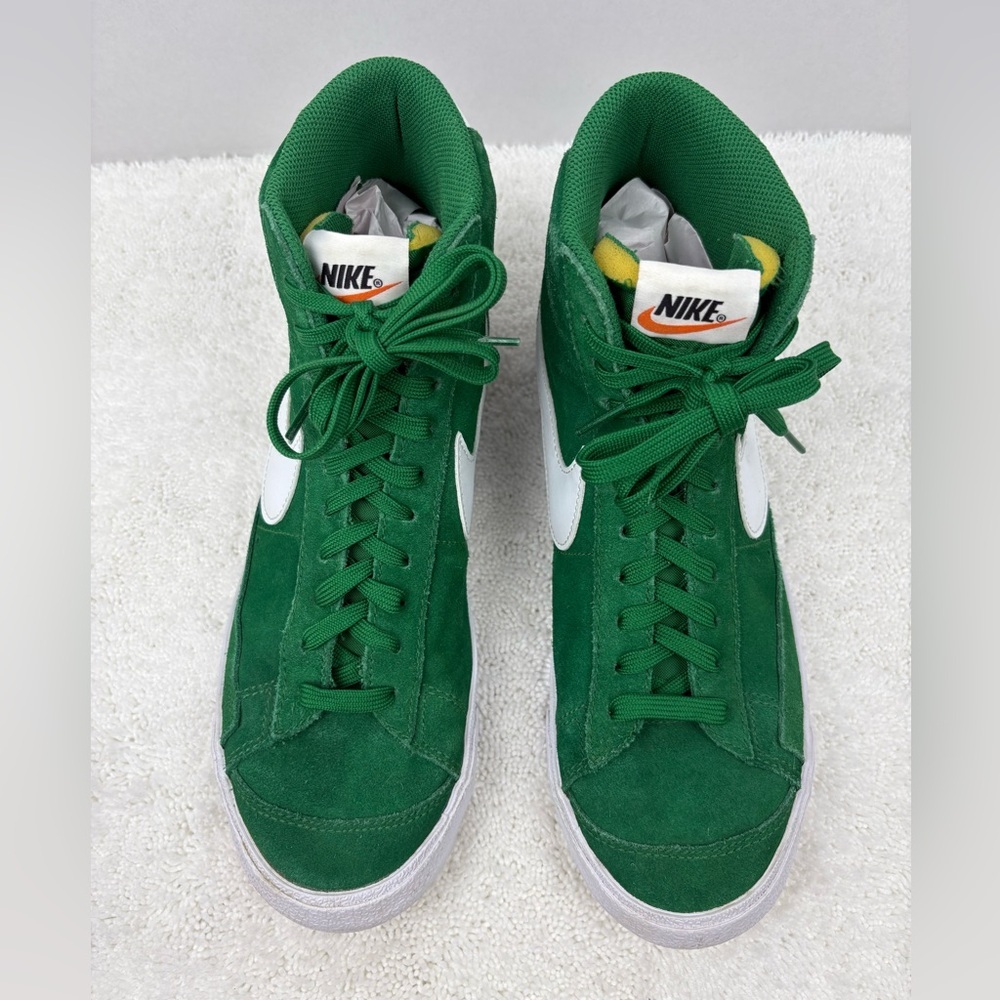 Nike Men’s Blazer Mid ‘77 Green Suede Sneakers-Size: 9-Colorway: “Pine Green”